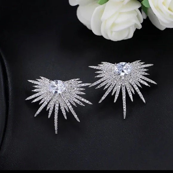 BellaLuna Earrings, Luxe Tennis Collection - Picture 2 of 2